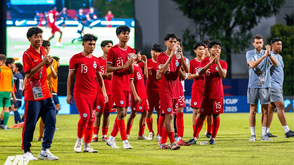 TRỰC TIẾP bóng đá Việt Nam vs Hong Kong (TQ): Nghỉ giữa hiệp, Việt Nam 1-0 Hong Kong (TQ) - Ảnh 2. TRỰC TIẾP bóng đá Việt Nam vs Hong Kong (TQ): Nghỉ giữa hiệp, Việt Nam 1-0 Hong Kong (TQ) - Ảnh 2.