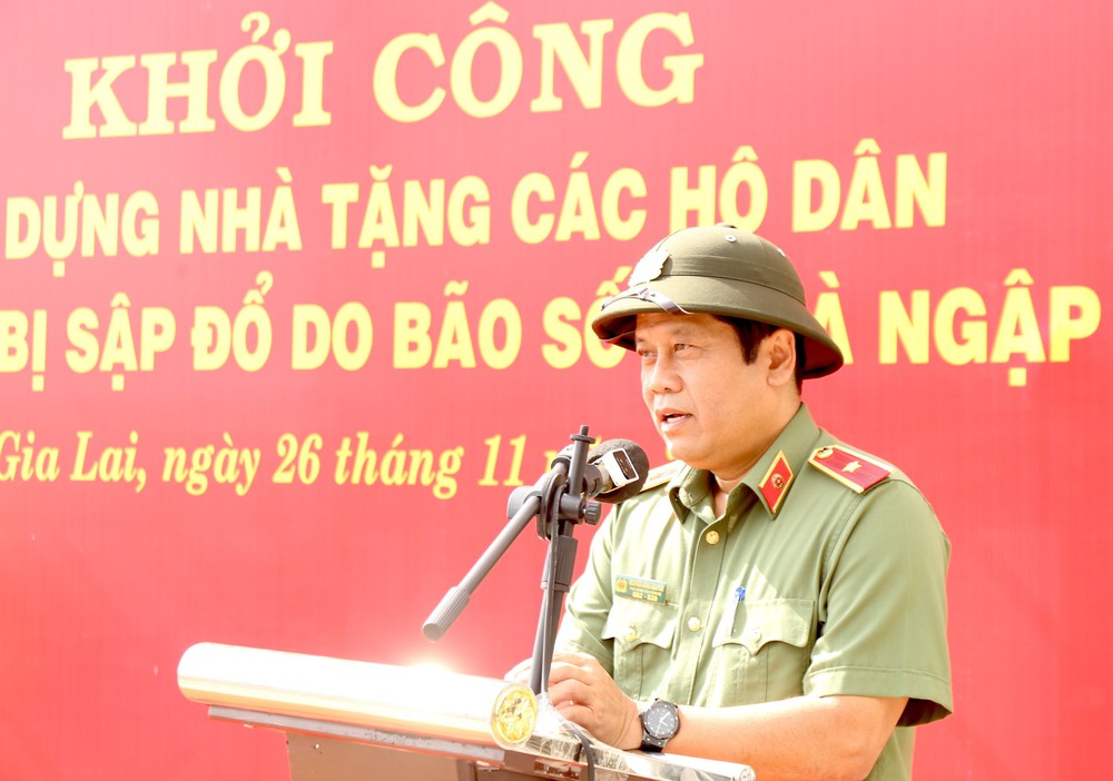 Bộ Công an khởi công xây dựng nhà tặng các hộ dân bị thiệt hại do bão số 13 - Ảnh 1.