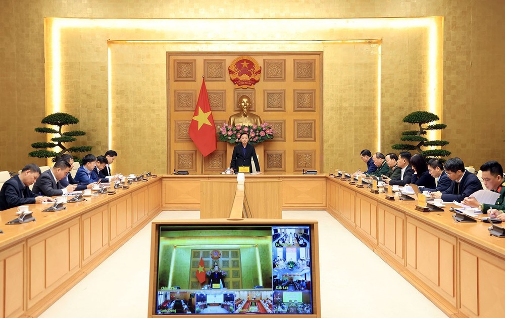 Phó Thủ tướng Trần Hồng Hà: Tập trung khắc phục hậu quả mưa lũ, khẩn trương ứng phó bão số 15 - Ảnh 2.