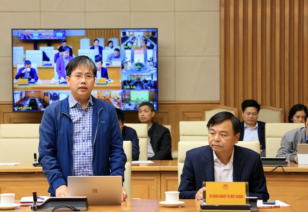 Phó Thủ tướng Trần Hồng Hà: Tập trung khắc phục hậu quả mưa lũ, khẩn trương ứng phó bão số 15 - Ảnh 4.