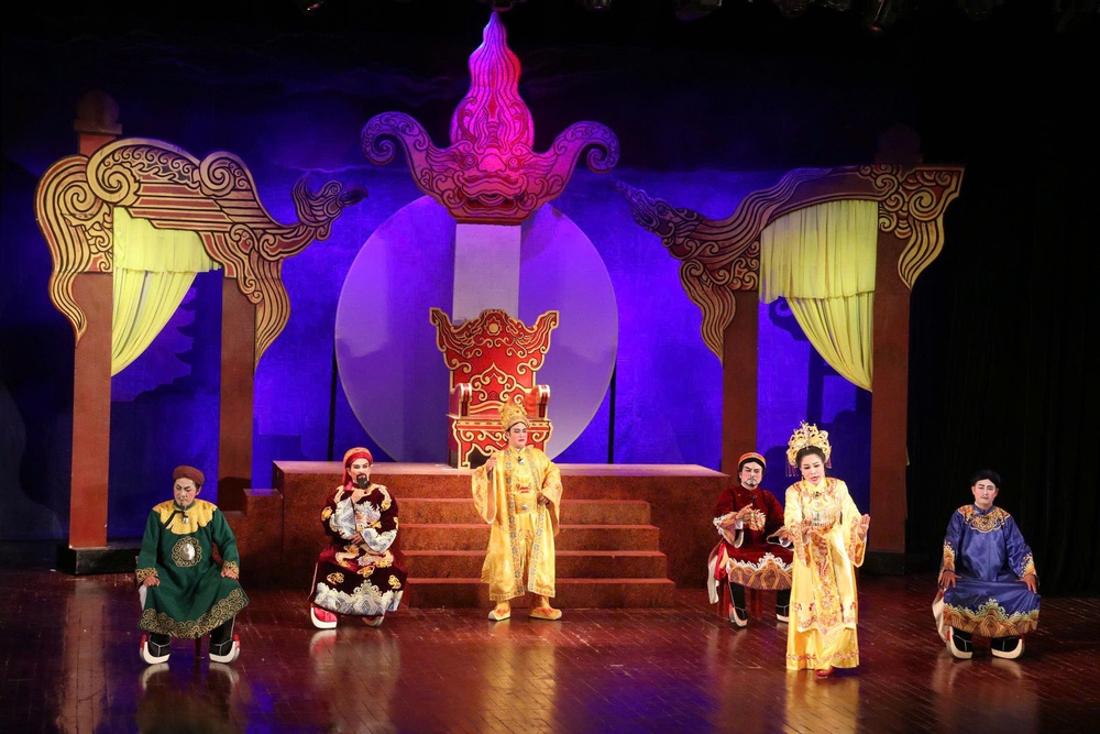 Bế mạc Liên hoan Tuồng và Dân ca Kịch toàn quốc: Trao 57 huy chương và 4 giải cá nhân xuất sắc - Ảnh 2. Bế mạc Liên hoan Tuồng và Dân ca Kịch toàn quốc: Trao 57 huy chương và 4 giải cá nhân xuất sắc - Ảnh 2.