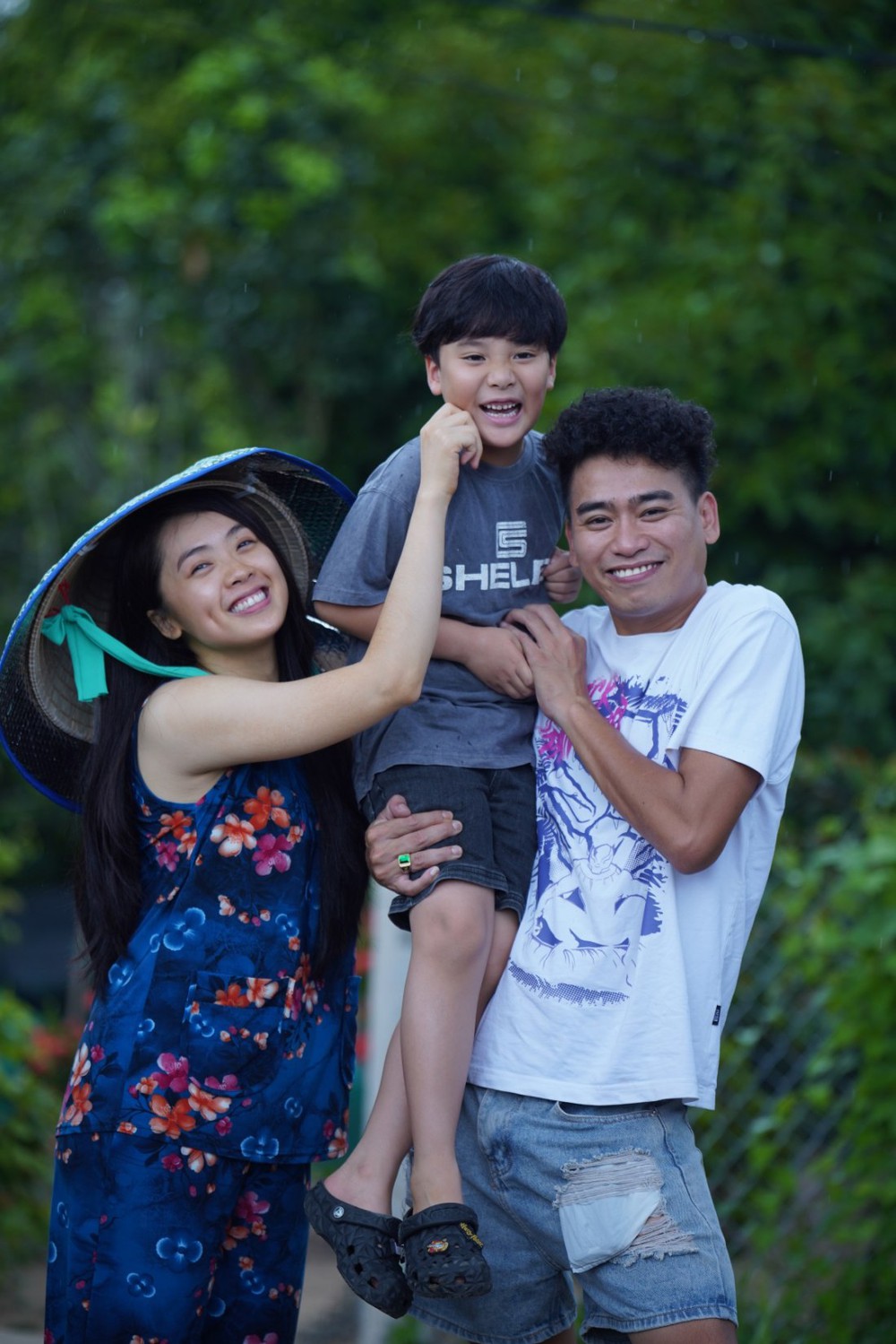 Diễn viên nhí Tuấn Khải tỏa sáng trong phim “Cưới vợ cho cha” - Ảnh 2. Diễn viên nhí Tuấn Khải tỏa sáng trong phim “Cưới vợ cho cha” - Ảnh 2.