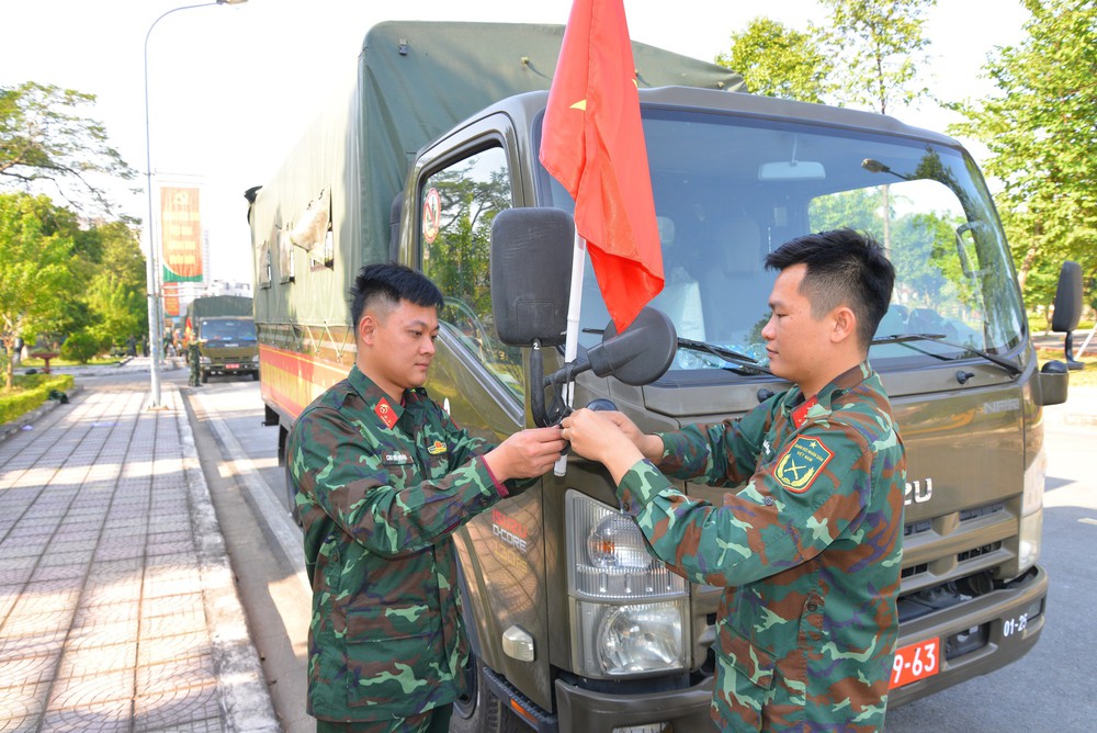 Thủ tướng yêu cầu khẩn trương báo cáo thiệt hại về nhà ở của nhân dân do mưa lũ tại khu vực Nam Trung Bộ - Ảnh 2.
