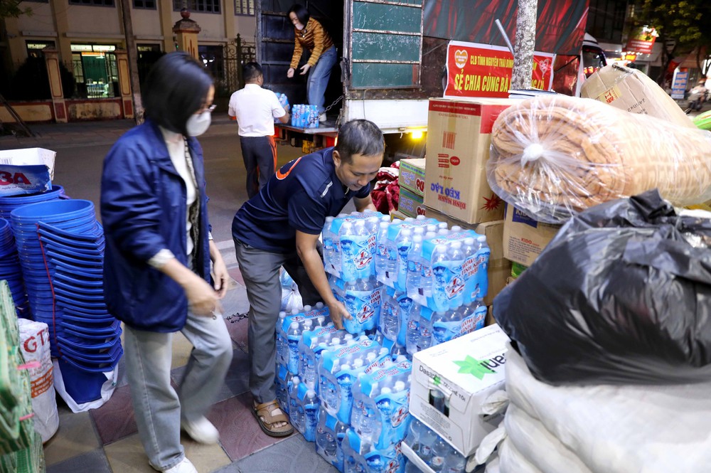 Thủ tướng yêu cầu khẩn trương báo cáo thiệt hại về nhà ở của nhân dân do mưa lũ tại khu vực Nam Trung Bộ - Ảnh 1.