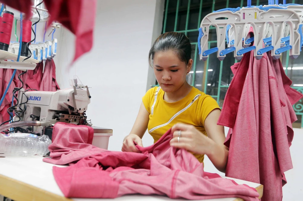 Bên lề kỳ họp thứ 10, Quốc hội khóa XV: Thuế thu nhập cá nhân cần sát thực tế, hỗ trợ đúng đối tượng - Ảnh 2.