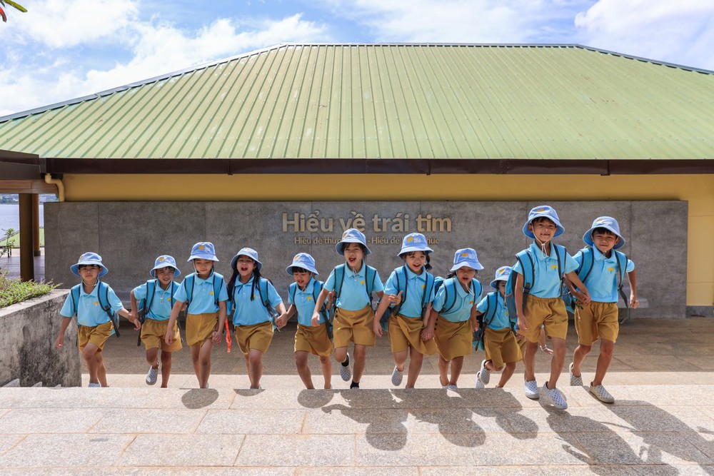 Trường Tiểu học Hiểu Về Trái Tim Đắk Nông: Ngôi trường sinh ra từ tình thương - Ảnh 3.