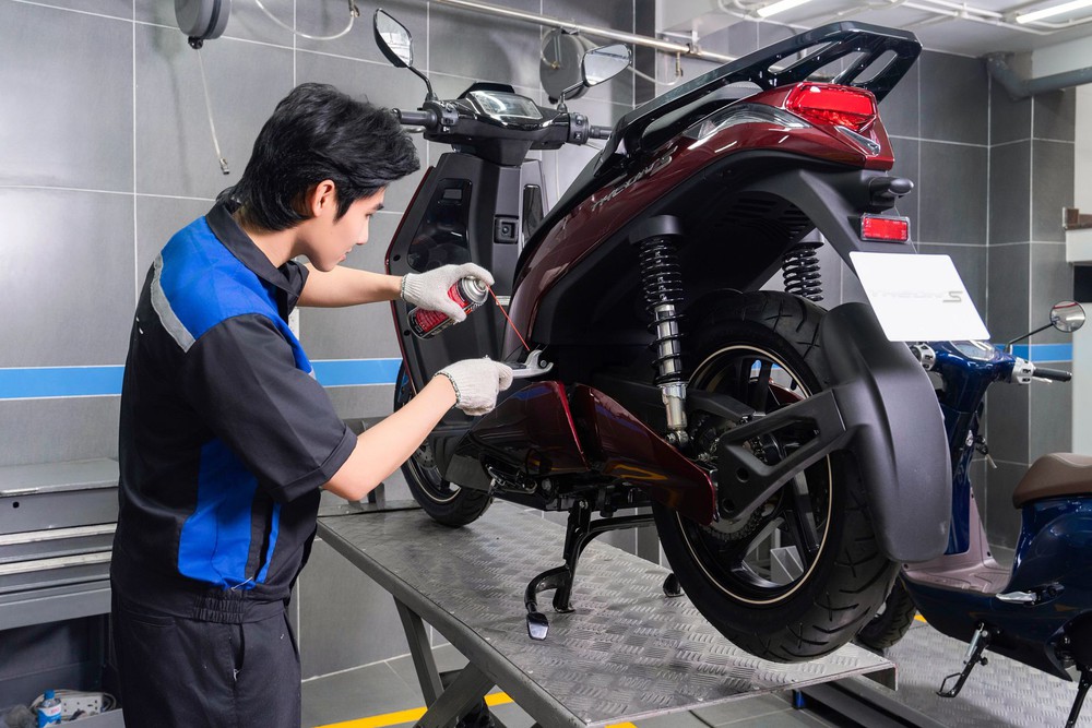 Chủ xe máy điện VinFast: &quot;Sạc xe tiện như sạc điện thoại, tiết kiệm vô đối&quot; - Ảnh 3.