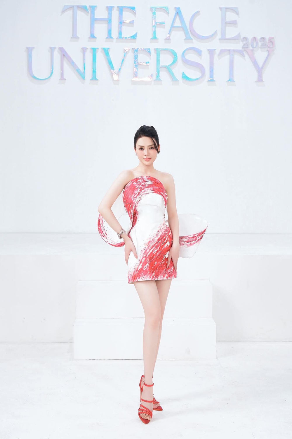 Hoa hậu Lý Kim Thảo “làn gió mới” của The Face University 2025 - Ảnh 4.