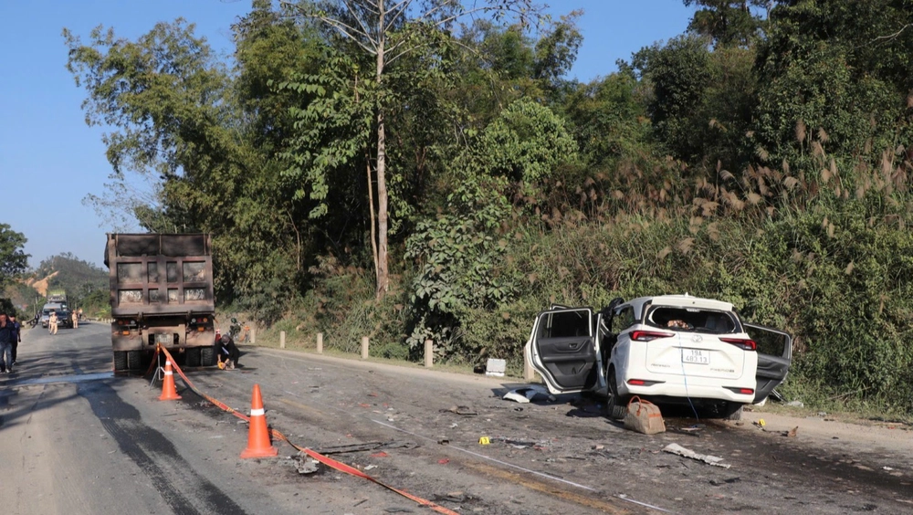 Thủ tướng Chính phủ chỉ đạo khắc phục hậu quả vụ tai nạn giao thông đặc biệt nghiêm trọng tại tỉnh Lạng Sơn - Ảnh 1.