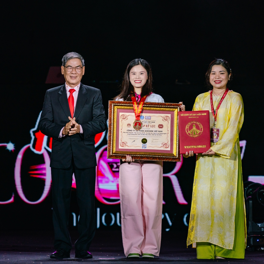 Hảo Hảo Concert: Đại tiệc âm nhạc đánh dấu hành trình 25 năm gắn bó với người Việt - Ảnh 2. Hảo Hảo Concert: Đại tiệc âm nhạc đánh dấu hành trình 25 năm gắn bó với người Việt - Ảnh 2.