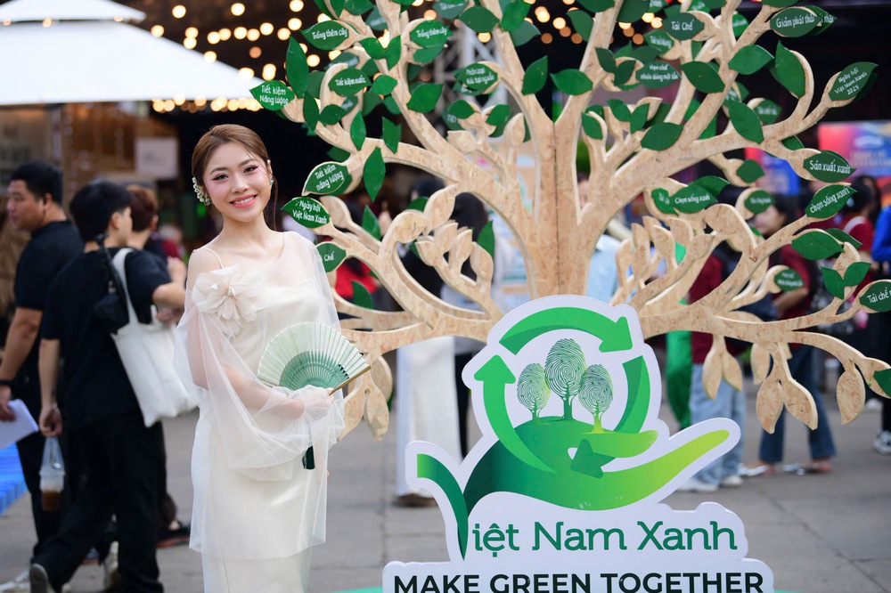 Hoa hậu Đại dương Thanh Thảo: Lấn sân thời trang vẫn ưu tiên việc học - Ảnh 4.