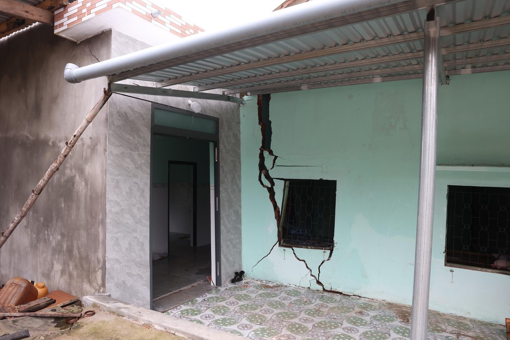 Những gia đình “không về nhà” sau mưa lũ lịch sử - Ảnh 4.