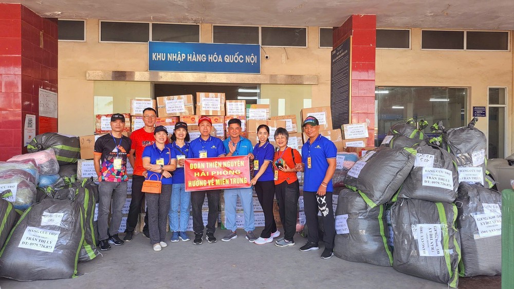 Cảng hàng không Quốc tế Cát Bi vận chuyển “0 đồng” hàng cứu trợ tới vùng lũ - Ảnh 3.