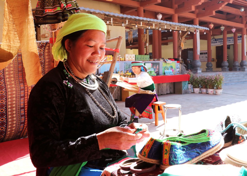 Tạo trải nghiệm đặc sắc nhằm thu hút du khách đến Đồng Văn - Ảnh 3. Tạo trải nghiệm đặc sắc nhằm thu hút du khách đến Đồng Văn - Ảnh 3.