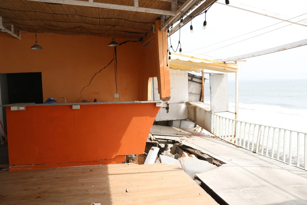 Cập nhật ứng phó bão số 15 ngày 28/11: Lâm Đồng khẩn cấp di dời người dân đến nơi an toàn - Ảnh 1. Cập nhật ứng phó bão số 15 ngày 28/11: Lâm Đồng khẩn cấp di dời người dân đến nơi an toàn - Ảnh 1.