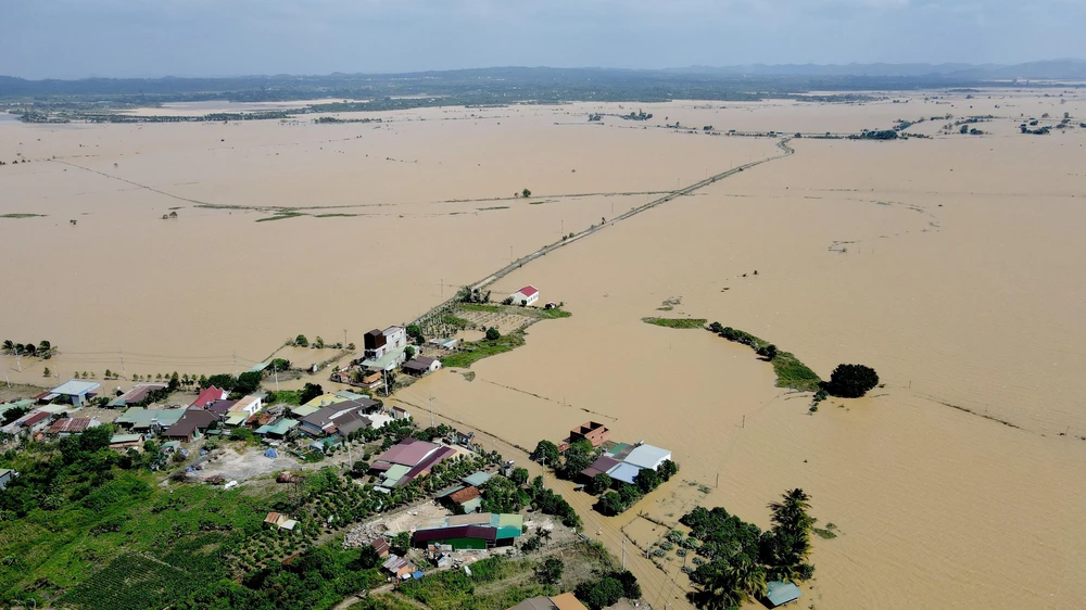Thời tiết đêm 28/11 và ngày 29/1: Dự báo gió mạnh, sóng lớn và mưa dông trên biển - Ảnh 2. Thời tiết đêm 28/11 và ngày 29/1: Dự báo gió mạnh, sóng lớn và mưa dông trên biển - Ảnh 2.