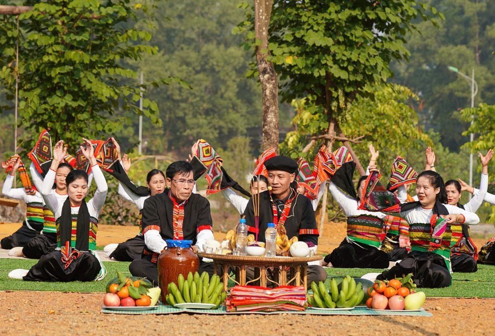 Báo cáo kết quả hoạt động du lịch trên địa bàn tỉnh Thanh Hóa - Ảnh 1.