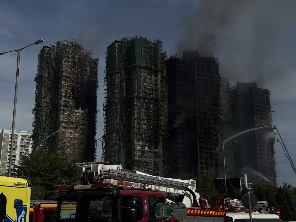 Vụ cháy chung cư ở Hong Kong (Trung Quốc): Công bố kết quả điều tra ban đầu - Số người thiệt mạng vẫn chưa dừng lại - Ảnh 1.