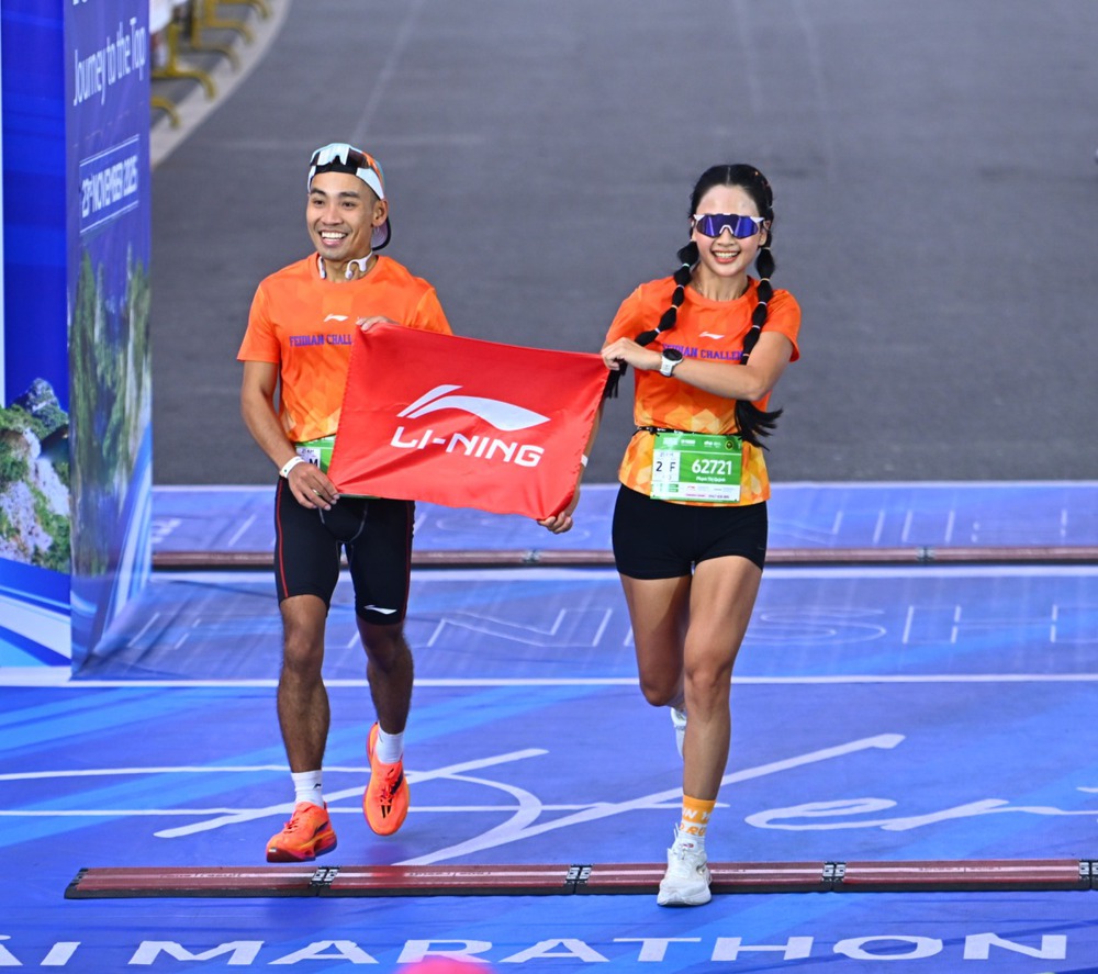 Dấu ấn mạnh mẽ của Li-Ning tại Giải Marathon Quốc tế Di sản Hạ Long 2025 - Ảnh 3. Dấu ấn mạnh mẽ của Li-Ning tại Giải Marathon Quốc tế Di sản Hạ Long 2025 - Ảnh 3.