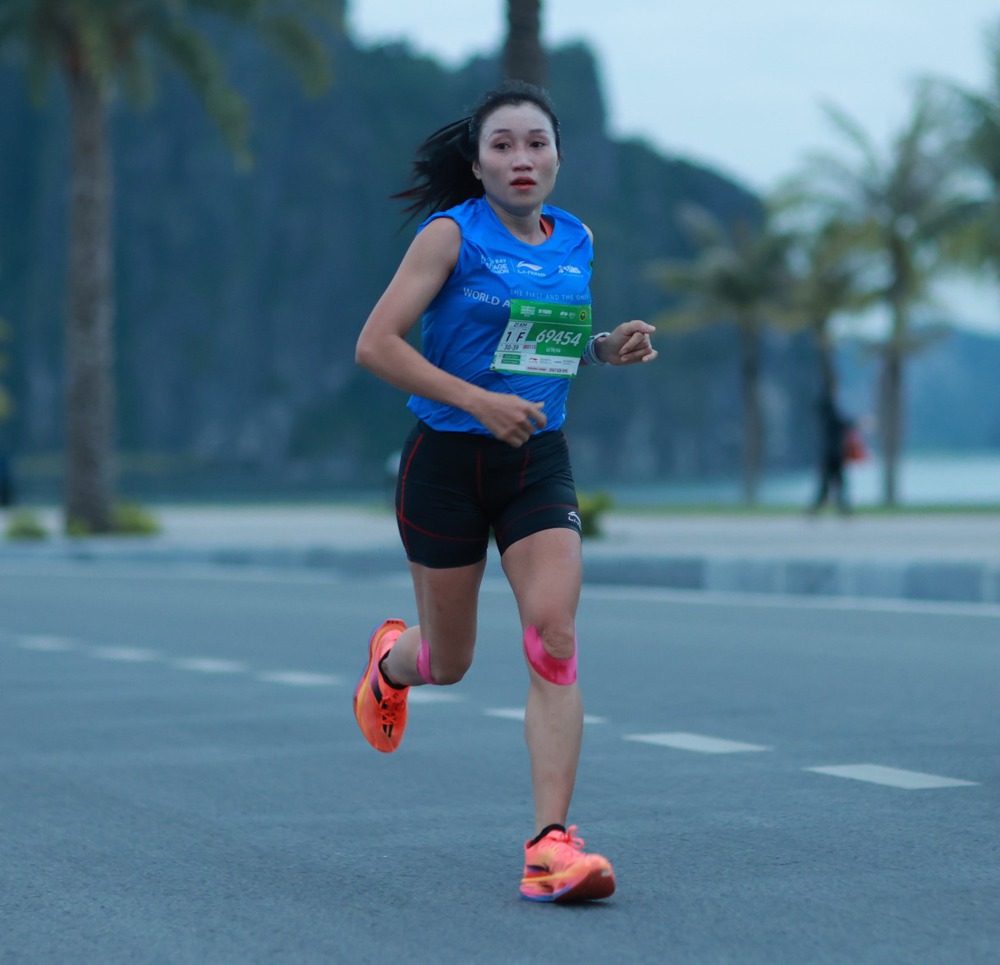 Dấu ấn mạnh mẽ của Li-Ning tại Giải Marathon Quốc tế Di sản Hạ Long 2025 - Ảnh 4. Dấu ấn mạnh mẽ của Li-Ning tại Giải Marathon Quốc tế Di sản Hạ Long 2025 - Ảnh 4.