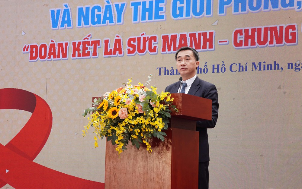 Mít-tinh hưởng ứng 35 năm ứng phó với HIV/AIDS: kêu gọi đoàn kết, chung tay chấm dứt dịch bệnh AIDS - Ảnh 3. Mít-tinh hưởng ứng 35 năm ứng phó với HIV/AIDS: kêu gọi đoàn kết, chung tay chấm dứt dịch bệnh AIDS - Ảnh 3.