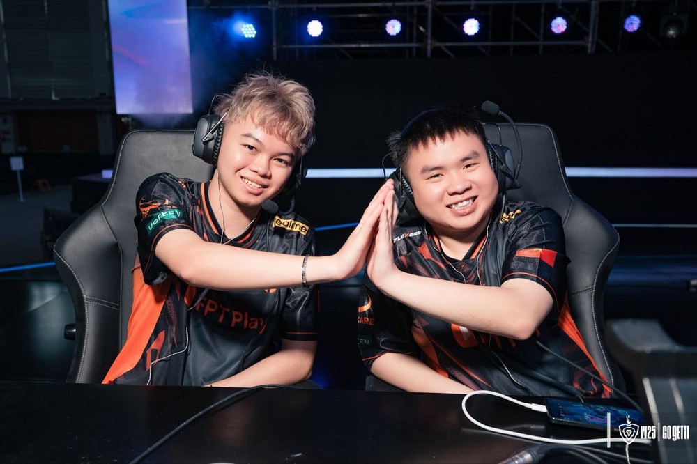 Thắng nghẹt thở Saigon Phantom với tỷ số 4 - 2, FPT x Flash là nhà vô địch Đấu Trường Danh Vọng mùa Đông 2025  - Ảnh 3.