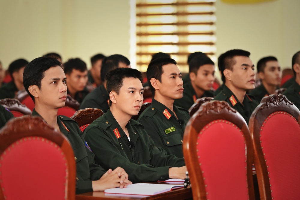 Tập cuối mùa 1 “Chiến sĩ quả cảm”: Kịch tính trong từng thước phim - Ảnh 1.