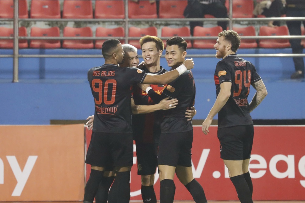 Vòng 10 LPBank V-League 2025/26: Ninh Bình FC tăng tốc - Ảnh 1. Vòng 10 LPBank V-League 2025/26: Ninh Bình FC tăng tốc - Ảnh 1.