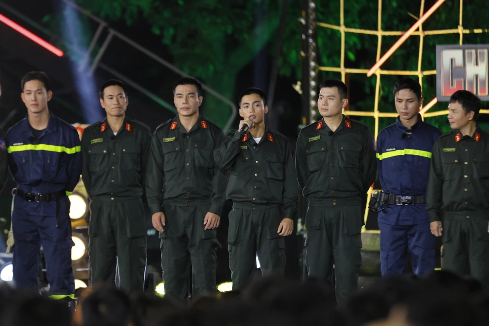 MONO trưởng thành sau 3 tháng “Chiến sĩ quả cảm” - Ảnh 1.