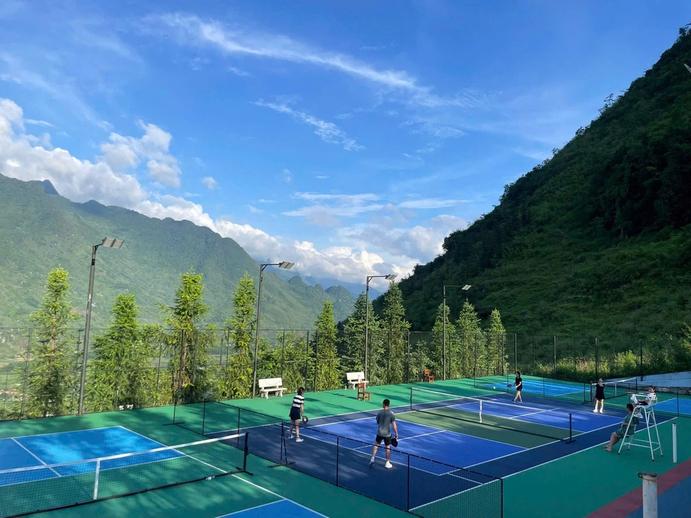 Cận cảnh sân pickleball ‘view triệu đô’ đang gây sốt mạng xã hội - Ảnh 7.