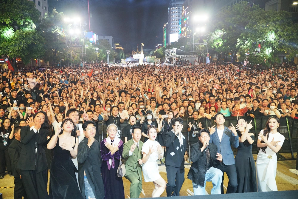 TP.HCM trở thành "Thành phố điện ảnh" (kỳ 1): Cơ hội bứt phá và những thách thức cần vượt qua - Ảnh 3. TP.HCM trở thành "Thành phố điện ảnh" (kỳ 1): Cơ hội bứt phá và những thách thức cần vượt qua - Ảnh 3.