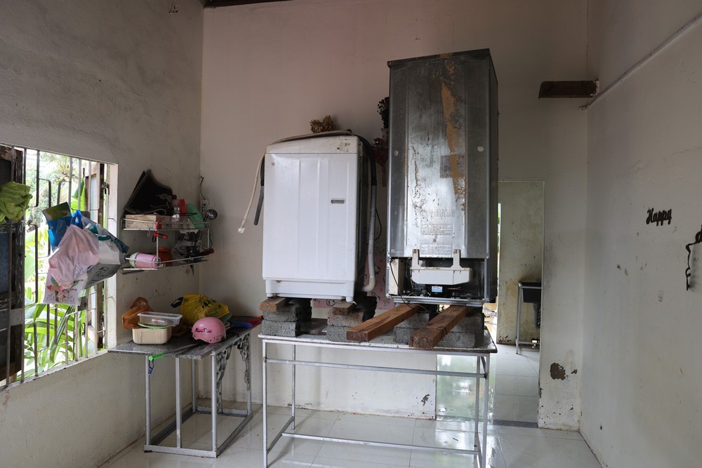 Đà Nẵng: Nước sông dâng cao gây ngập lụt nhiều nơi - Ảnh 9. Đà Nẵng: Nước sông dâng cao gây ngập lụt nhiều nơi - Ảnh 9.