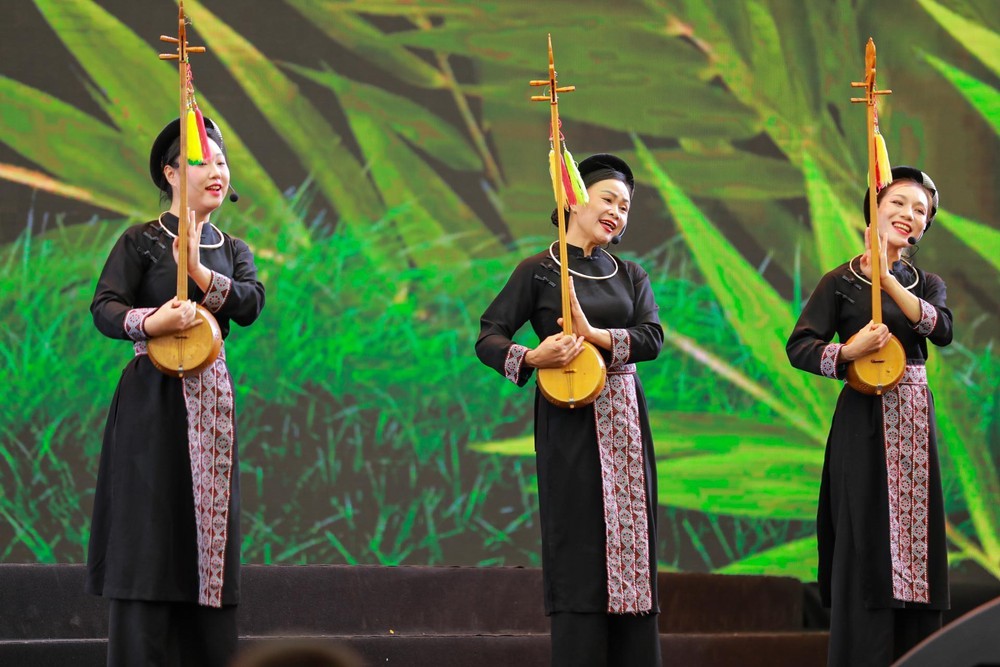 Hội chợ Mùa Thu 2025: Đoàn phim Mưa đỏ, Tử chiến trên không và Mùi phở sẽ giao lưu với khán giả - Ảnh 5.
