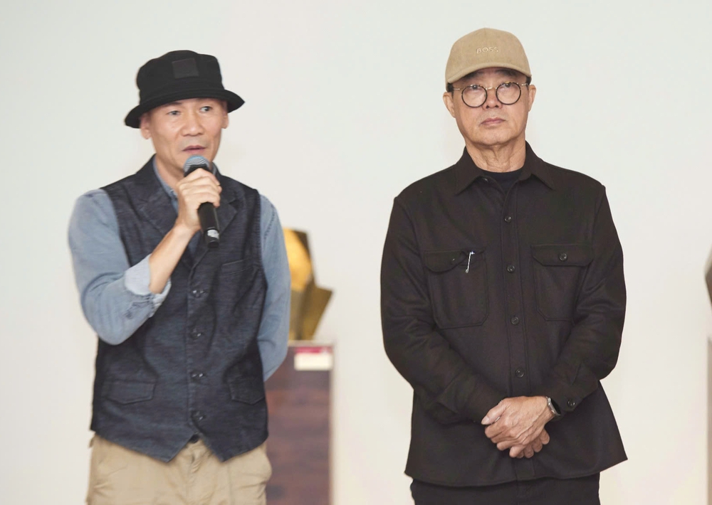 Không &quot;cấm sờ&quot; - Hội họa và Điêu khắc Đinh Phong mang tới cảm nhận mới mẻ  - Ảnh 2.