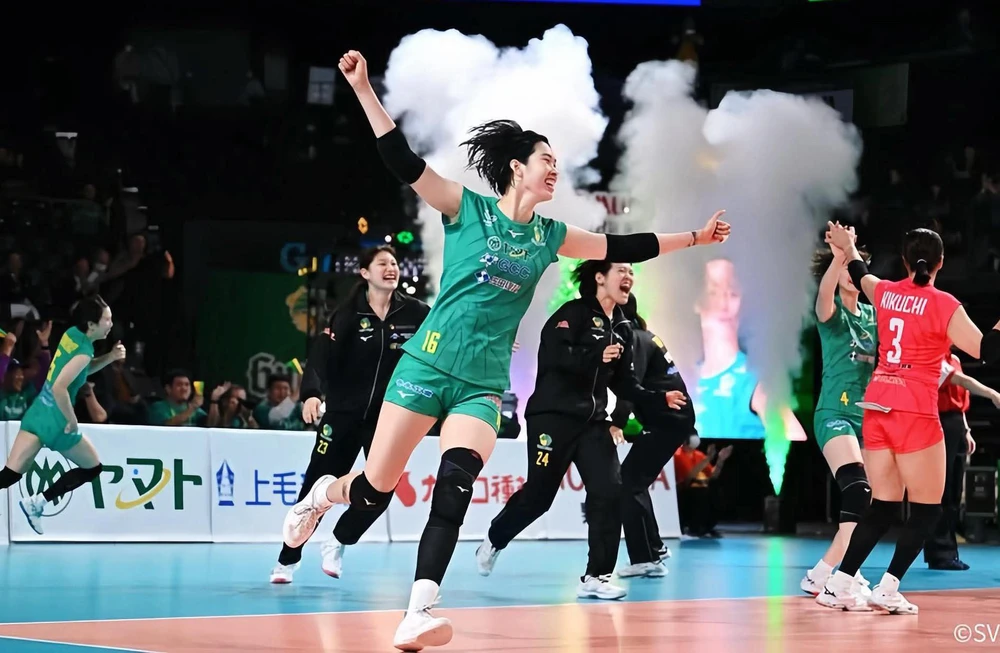 2 tuyển thủ bóng chuyền Việt Nam xuất ngoại lập thành tích xuất sắc trước khi về dự giải đấu lớn - Ảnh 1.