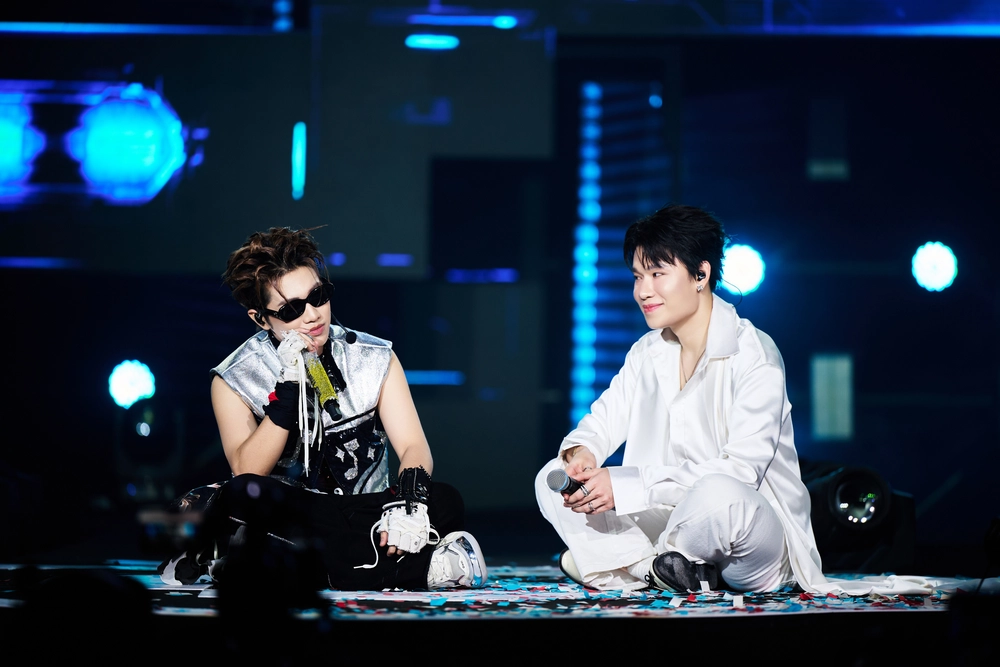 CAPTAIN BOY đưa loạt hit Anh trai “Say Hi” trở lại mini concert - Ảnh 6.