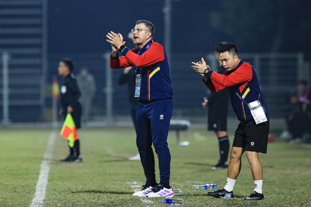 HLV Roland và những bất ngờ có thể đưa U17 Việt Nam dự World Cup - Ảnh 3.