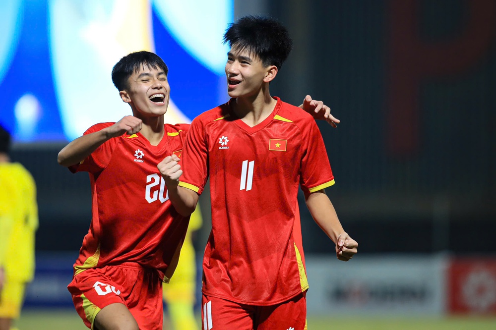 U17 Việt Nam giành vé dự VCK U17 Châu Á 2026 với thành tích toàn thắng 5 trận, ghi 30 bàn thắng và không thủng lưới bàn nào ở vòng loại. Ảnh: Hoàng Linh