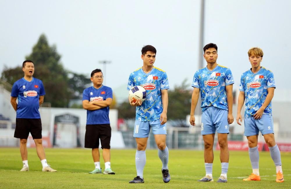 Hướng tới SEA Games 33: Chúc U22 Việt Nam &quot;chân cứng đá mềm&quot; - Ảnh 1.