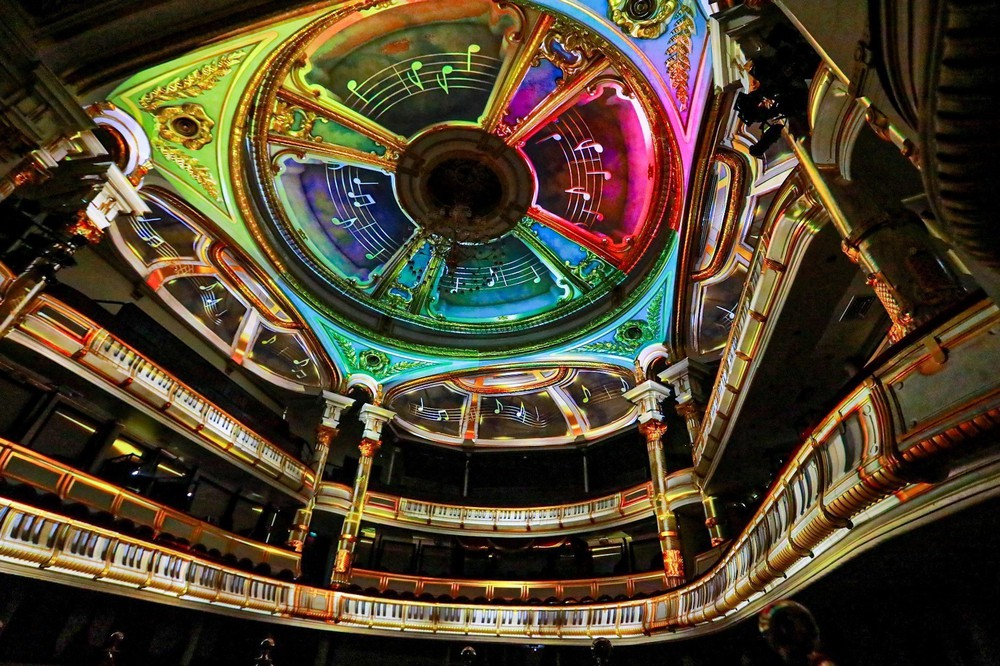 115 năm Nhà hát kể chuyện: Di sản cất lời bằng ánh sáng và công nghệ - Ảnh 1.