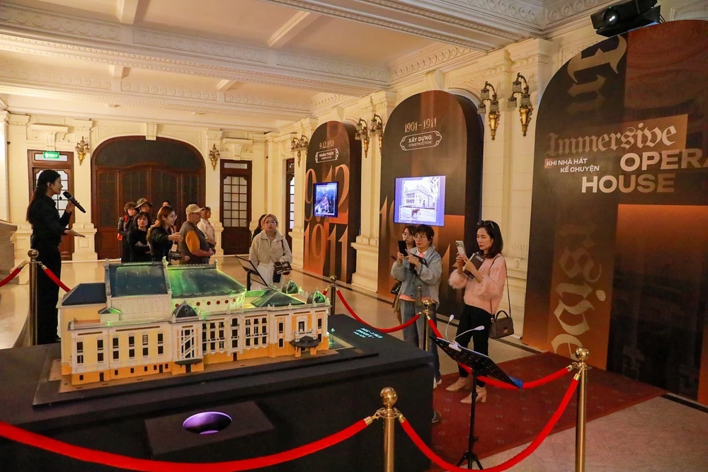 115 năm Nhà hát kể chuyện: Di sản cất lời bằng ánh sáng và công nghệ - Ảnh 3.