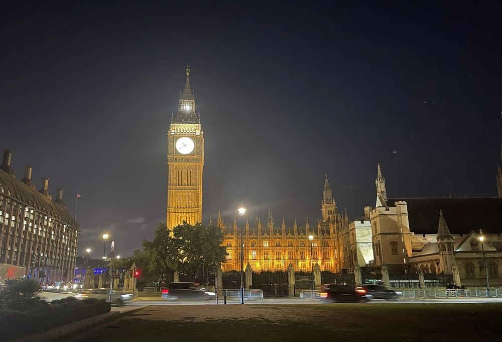 London rực rỡ trong sắc đêm - Ảnh 2.