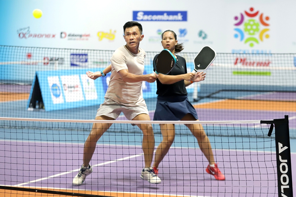 Bức xúc vì đồng đội “bao sân” khi chơi pickleball - Ảnh 1.