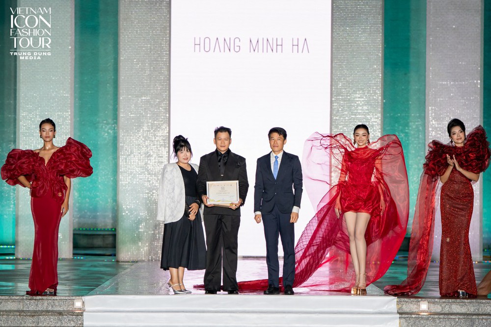 Đạo diễn Lê Việt lý giải sức hút của &quot;Vietnam Icon Fashion Tour 2025&quot; - Ảnh 3.