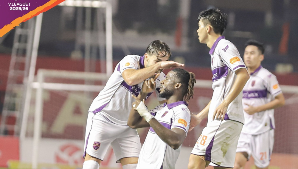 Quật ngã Hải Phòng, HLV Đặng Trần Chỉnh "chữa lành" cho đội bóng đất Thủ - Ảnh 2. Quật ngã Hải Phòng, HLV Đặng Trần Chỉnh "chữa lành" cho đội bóng đất Thủ - Ảnh 2.