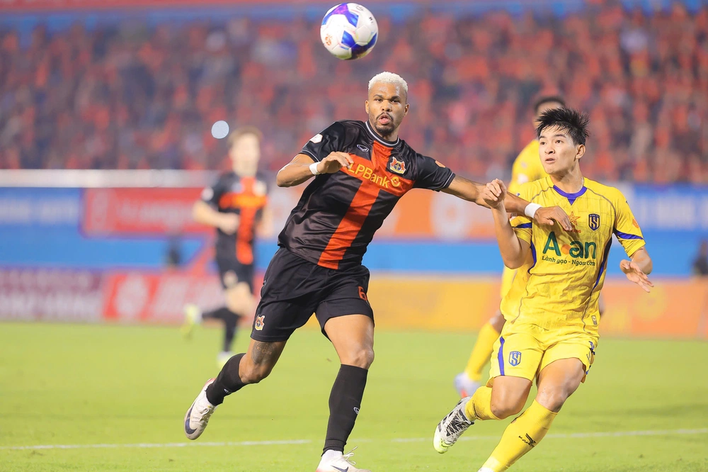 Vòng 10 LPBank V-League 2025/26: Ninh Bình tới gần chức vô địch lượt đi - Ảnh 1.