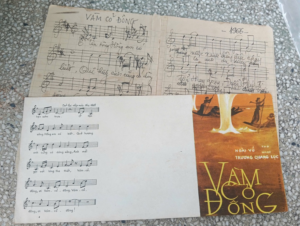 Nhạc sĩ Trương Quang Lục: "Mặt trời và mẹ chỉ có một mà thôi" - Ảnh 4. Nhạc sĩ Trương Quang Lục: "Mặt trời và mẹ chỉ có một mà thôi" - Ảnh 4.