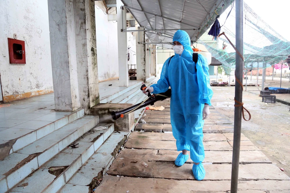 Quảng Trị chủ động ứng phó với diễn biến phức tạp của mưa lũ và bão số 13 - Ảnh 1. Quảng Trị chủ động ứng phó với diễn biến phức tạp của mưa lũ và bão số 13 - Ảnh 1.