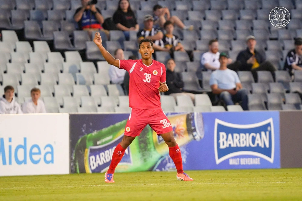 CAHN đứt chuỗi 11 trận bất bại, lời cảnh báo cho Quang Hải và đồng đội - Ảnh 1. CAHN đứt chuỗi 11 trận bất bại, lời cảnh báo cho Quang Hải và đồng đội - Ảnh 1.