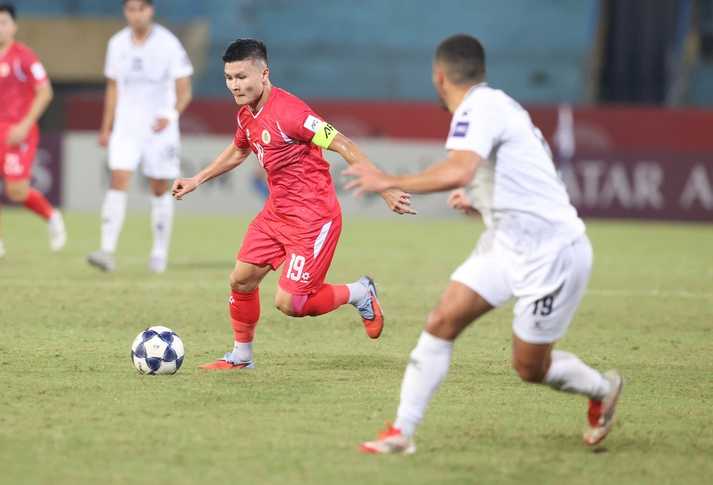 CAHN đứt chuỗi 11 trận bất bại, lời cảnh báo cho Quang Hải và đồng đội - Ảnh 2. CAHN đứt chuỗi 11 trận bất bại, lời cảnh báo cho Quang Hải và đồng đội - Ảnh 2.